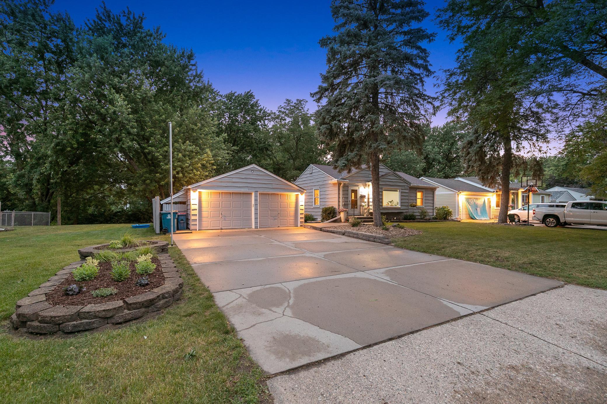 Remodeled Rambler with Open Floorplan, Overlooking Adams Hill Park