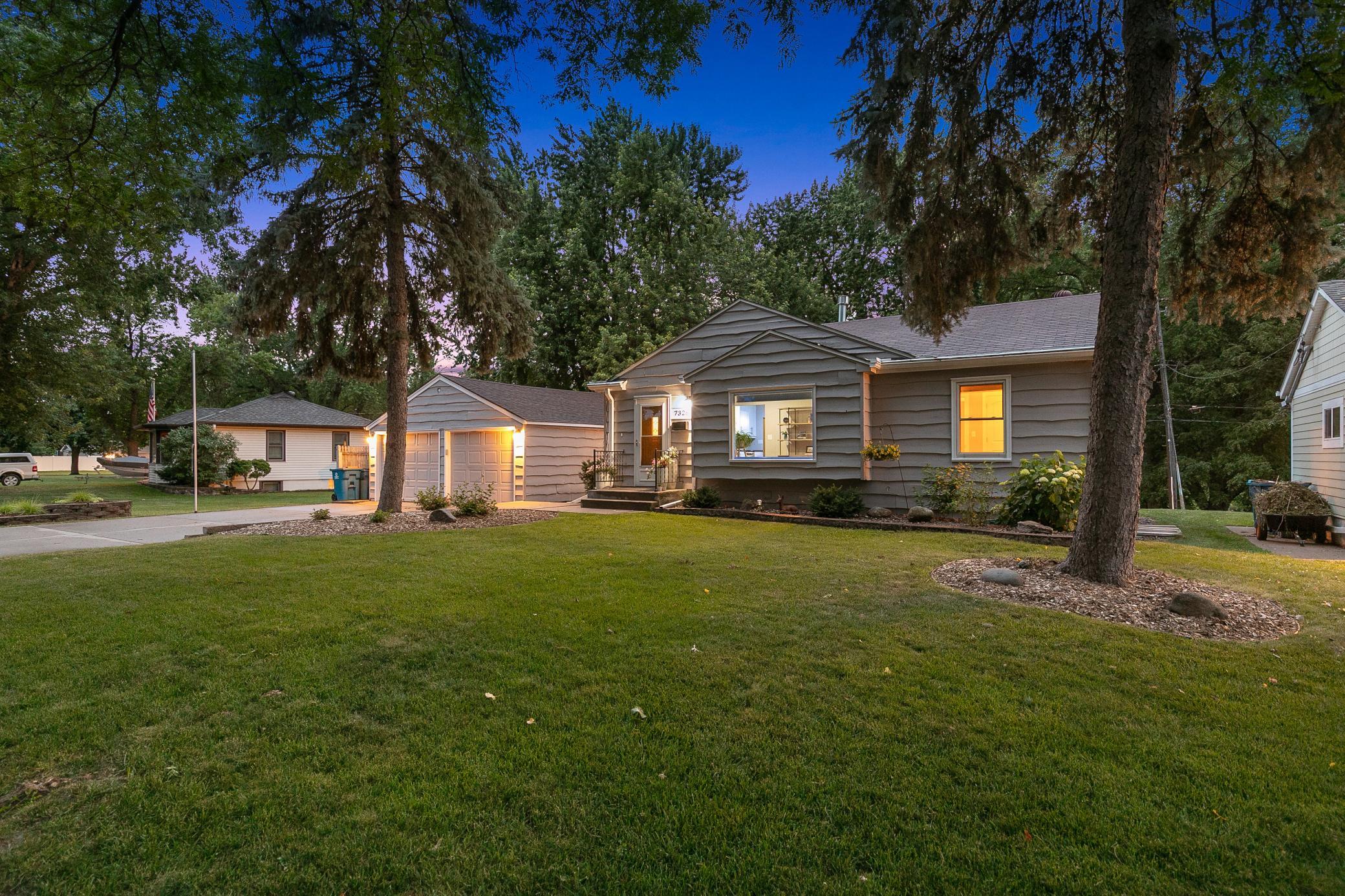 Remodeled Rambler with Open Floorplan, Overlooking Adams Hill Park
