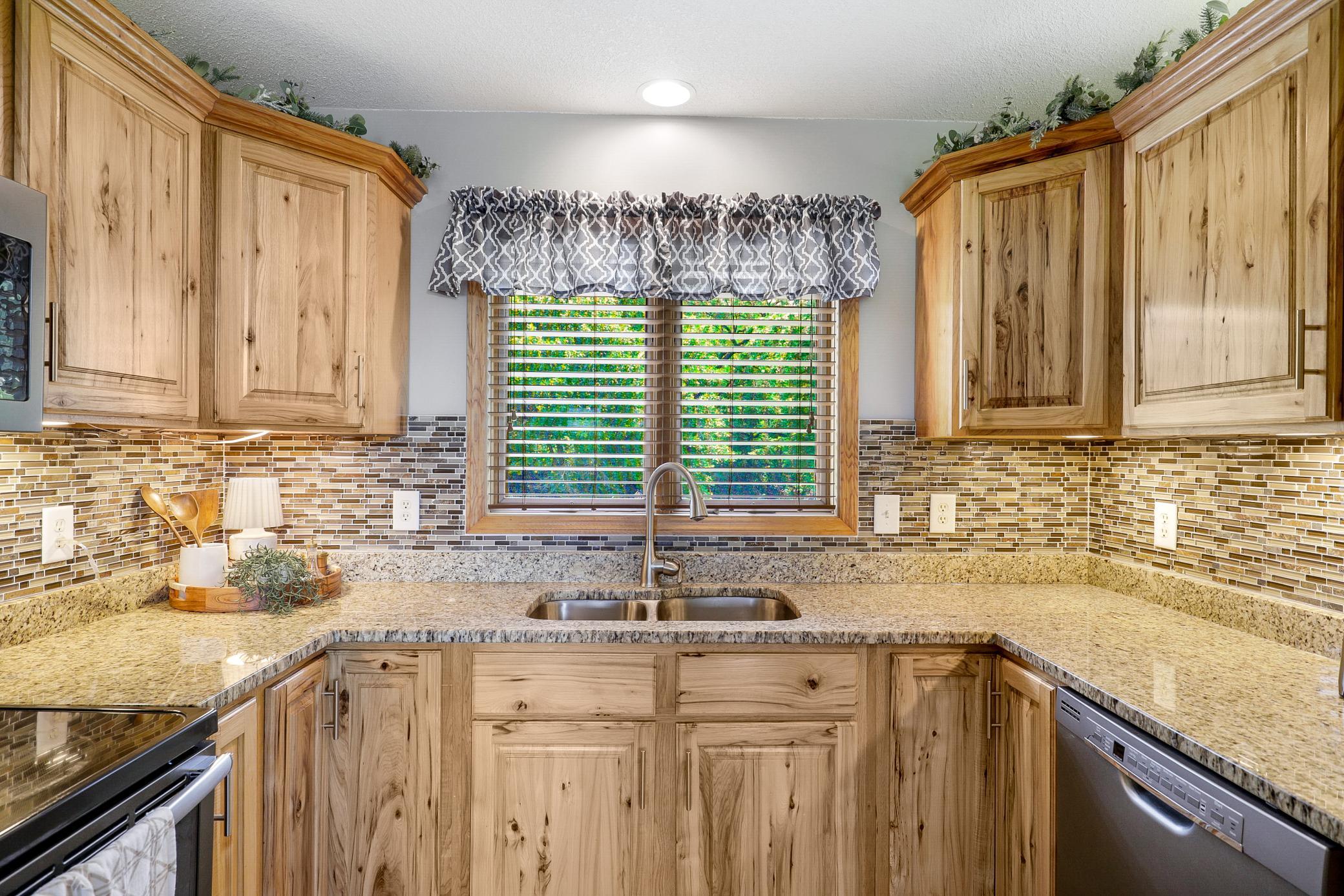 Secluded, 20‑Acre Estate with Room to Roam, Farm, Play, Hunt, and Entertain