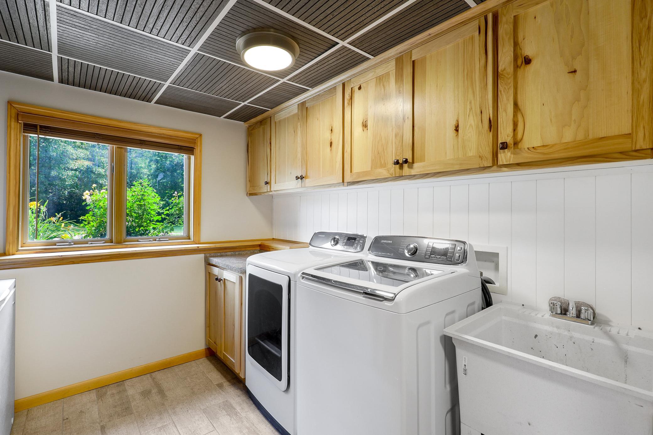 Secluded, 20‑Acre Estate with Room to Roam, Farm, Play, Hunt, and Entertain