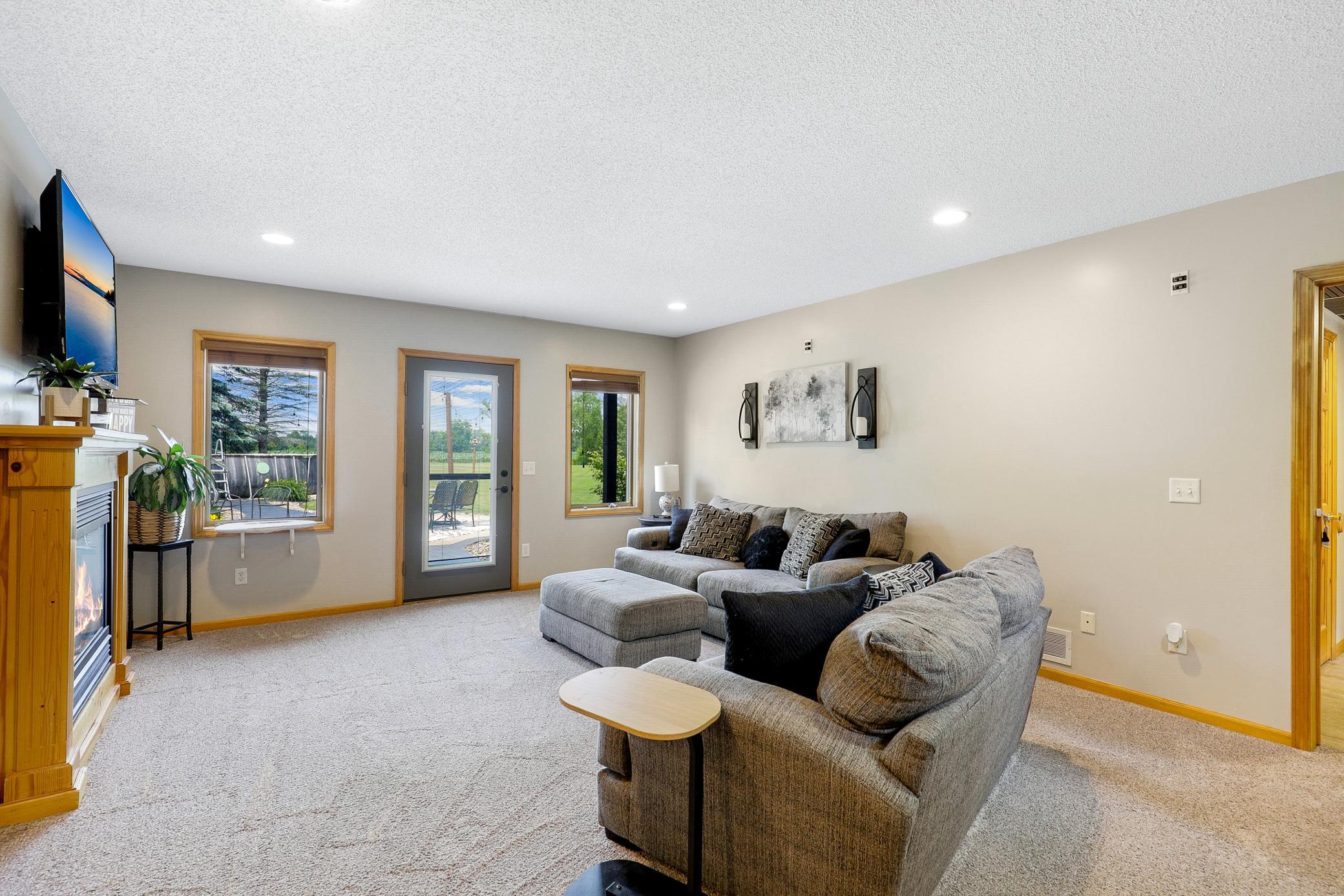 Secluded, 20‑Acre Estate with Room to Roam, Farm, Play, Hunt, and Entertain