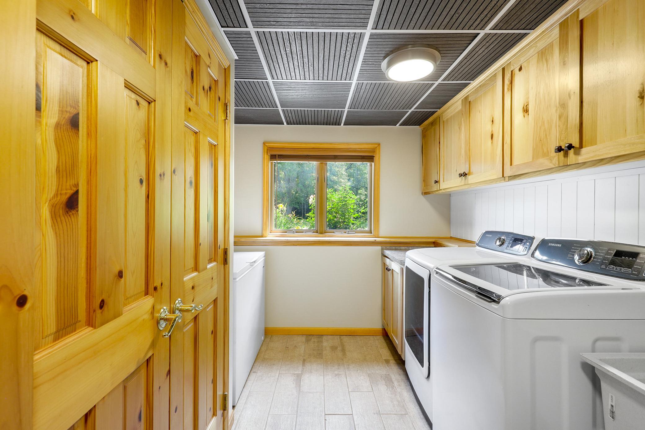 Secluded, 20‑Acre Estate with Room to Roam, Farm, Play, Hunt, and Entertain