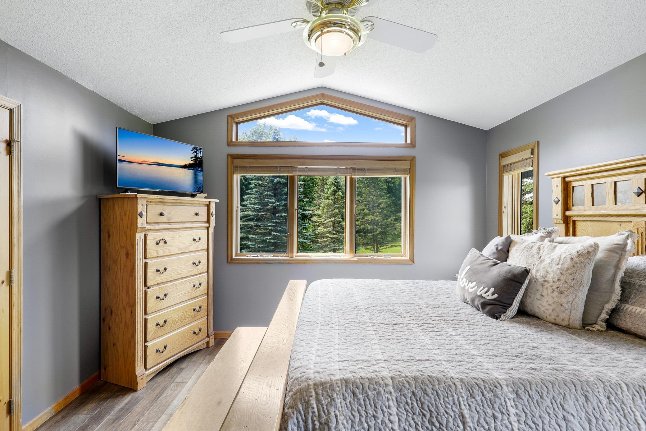 Secluded, 20‑Acre Estate with Room to Roam, Farm, Play, Hunt, and Entertain