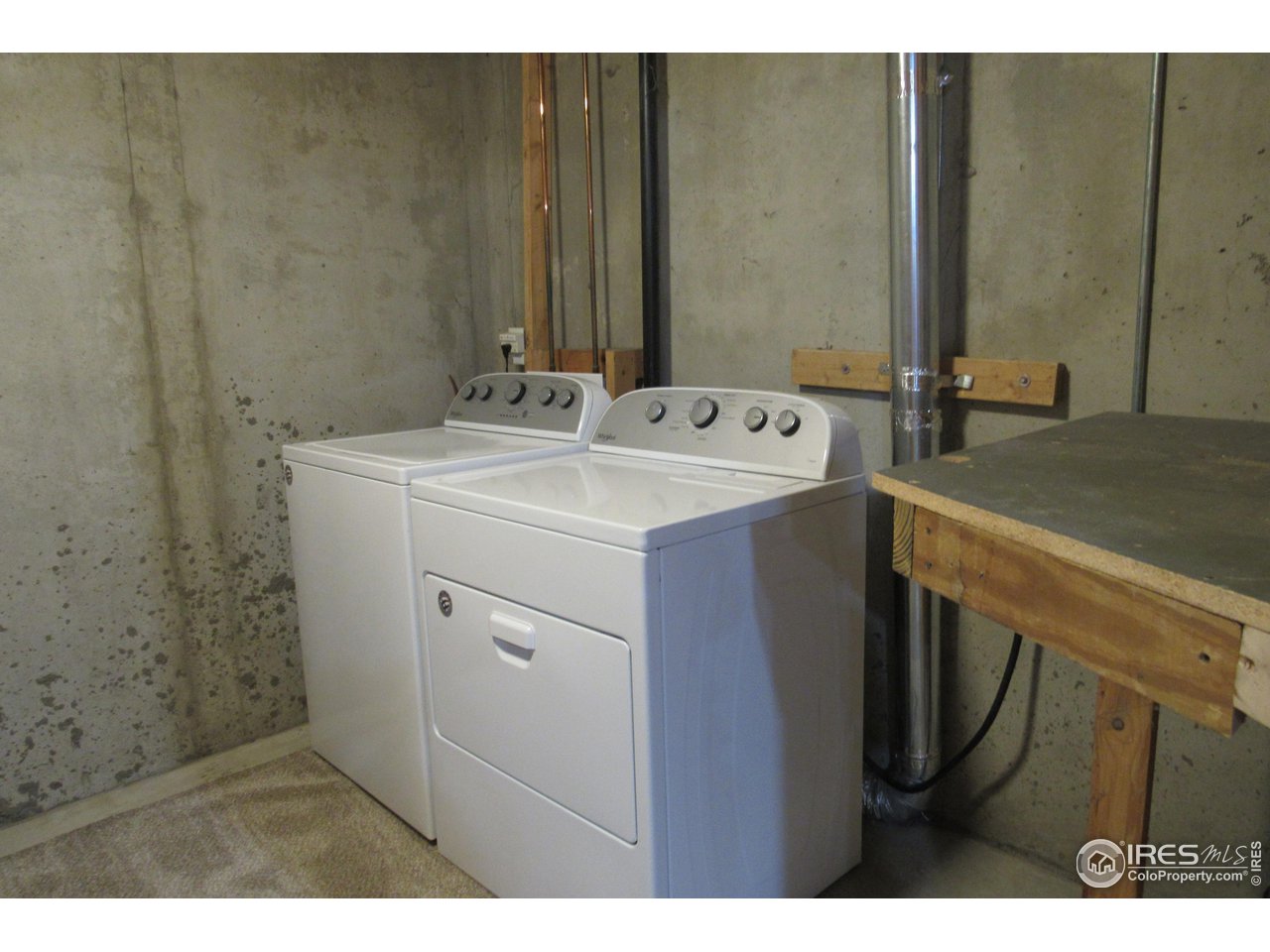 930 Button Rock Dr 89