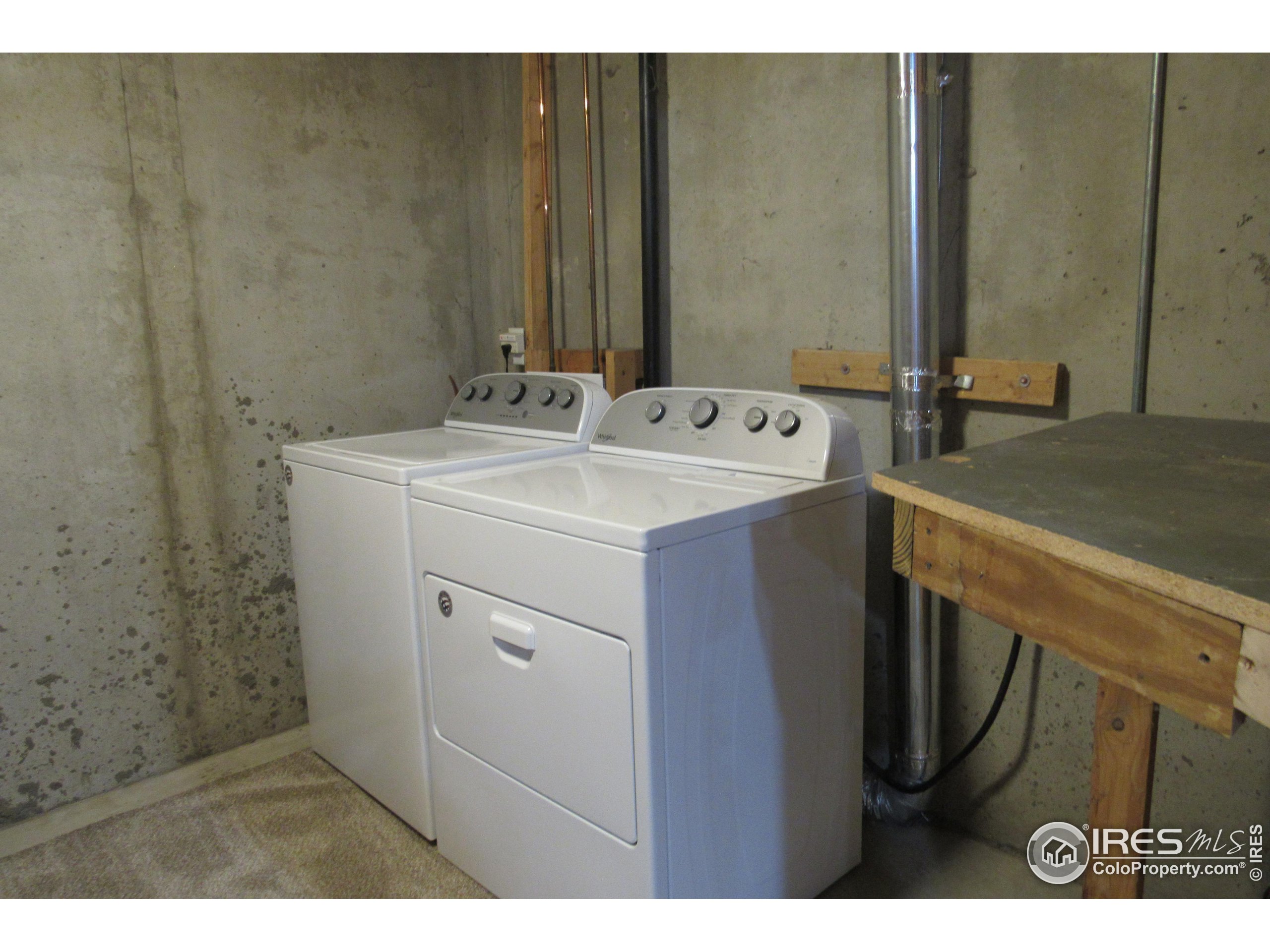 930 Button Rock Dr 89