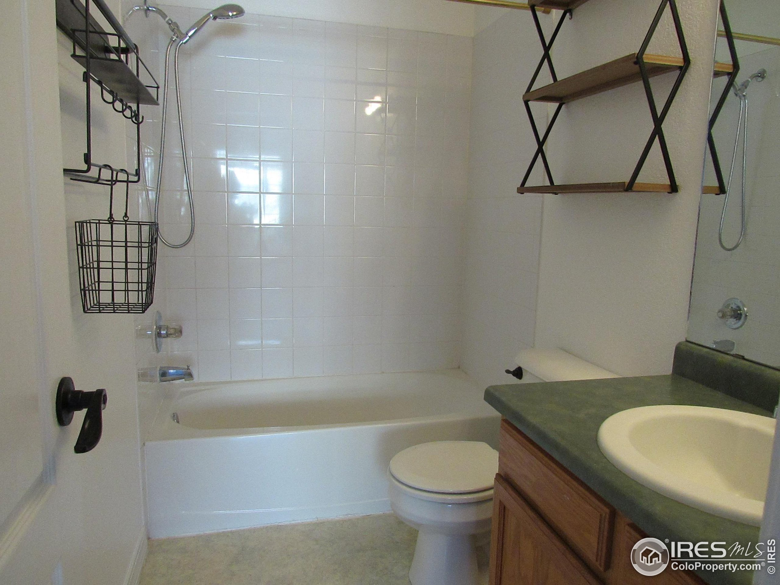 930 Button Rock Dr 89