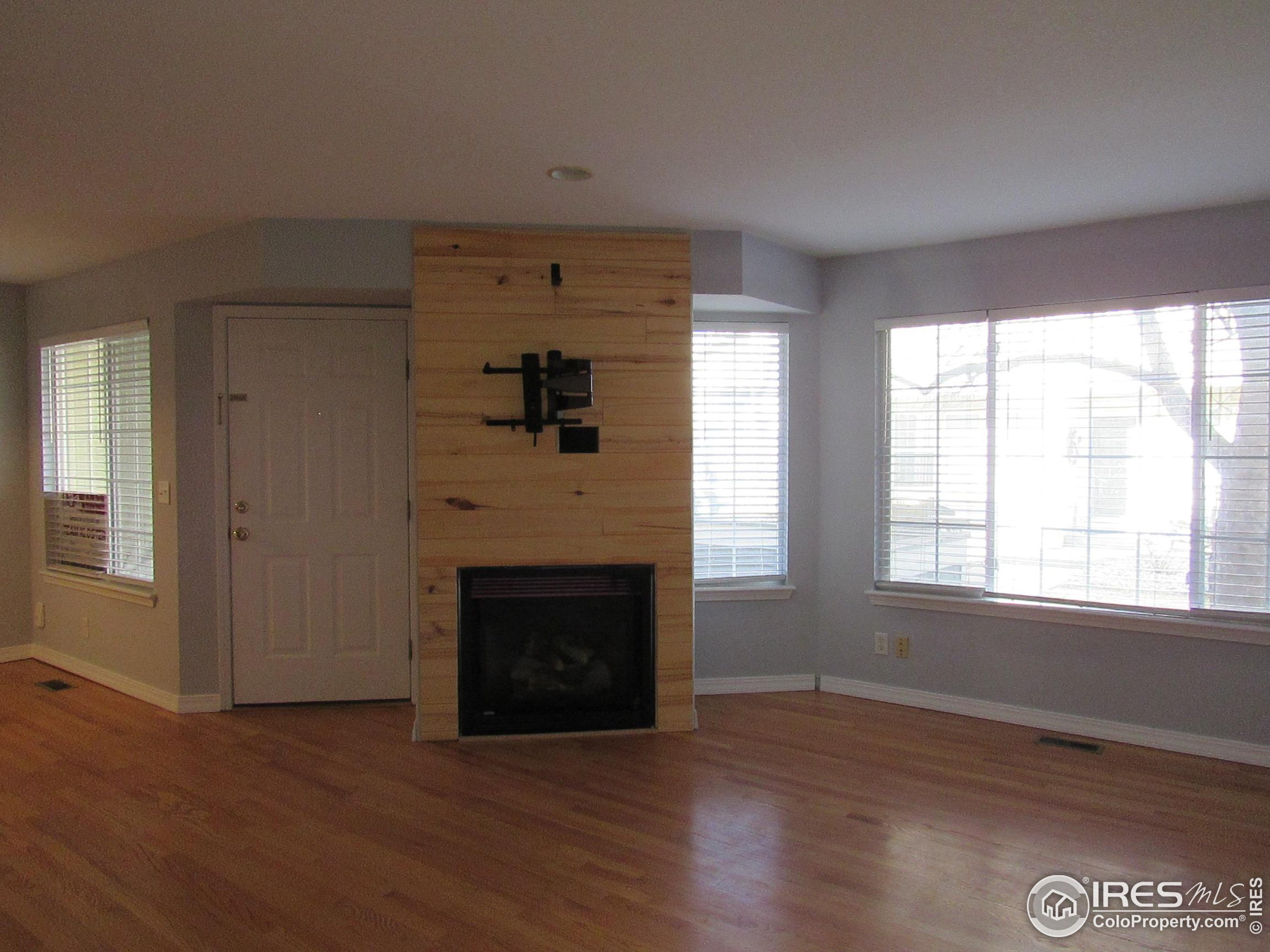 930 Button Rock Dr 89