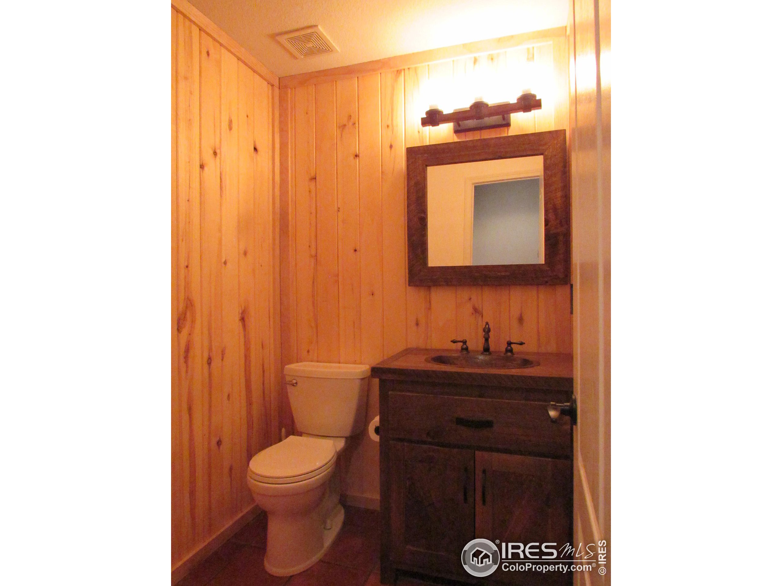 930 Button Rock Dr 89