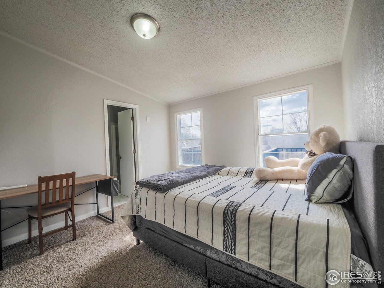 4504 S Shenandoah St