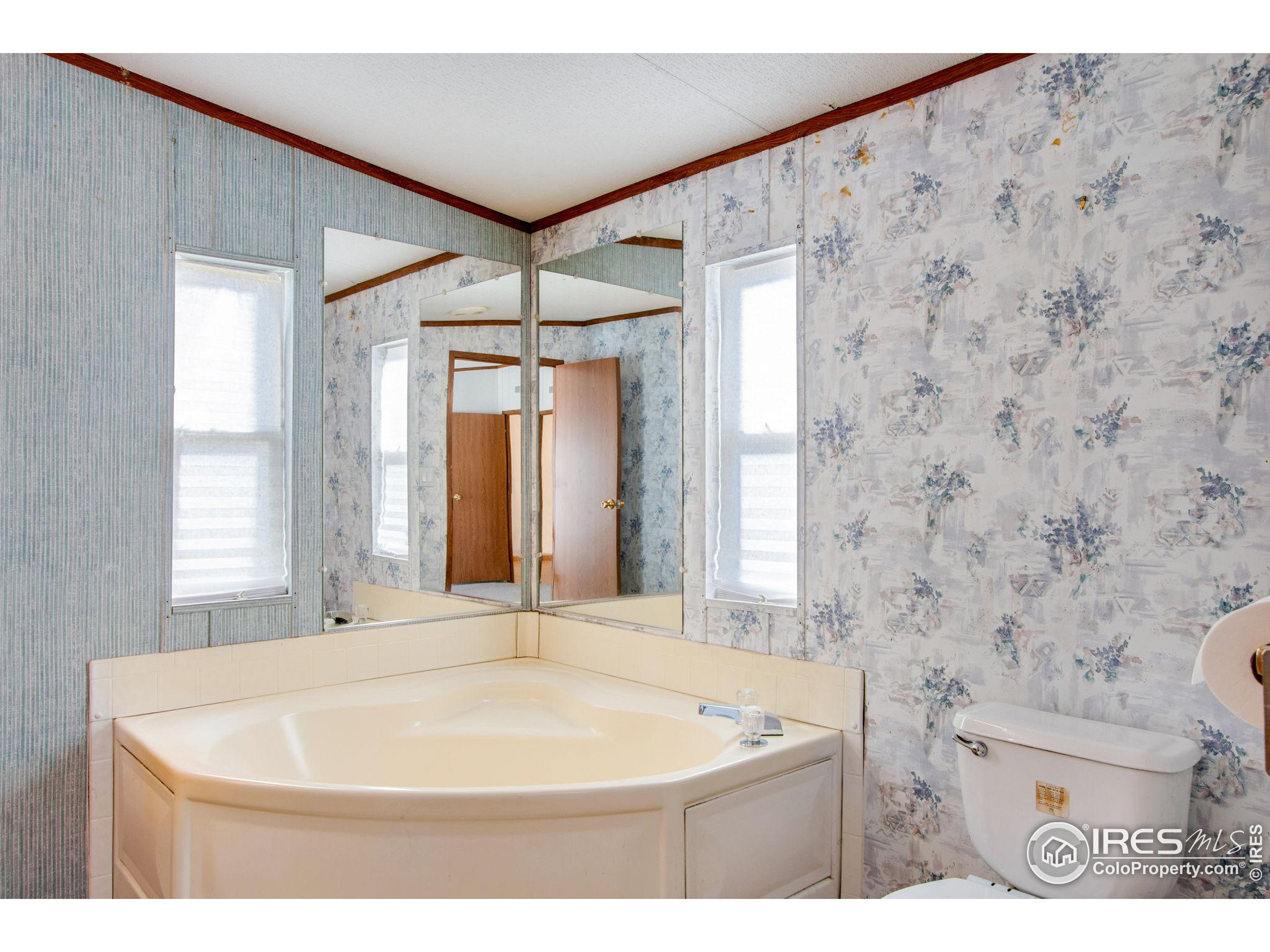 10545 Bedford St 235