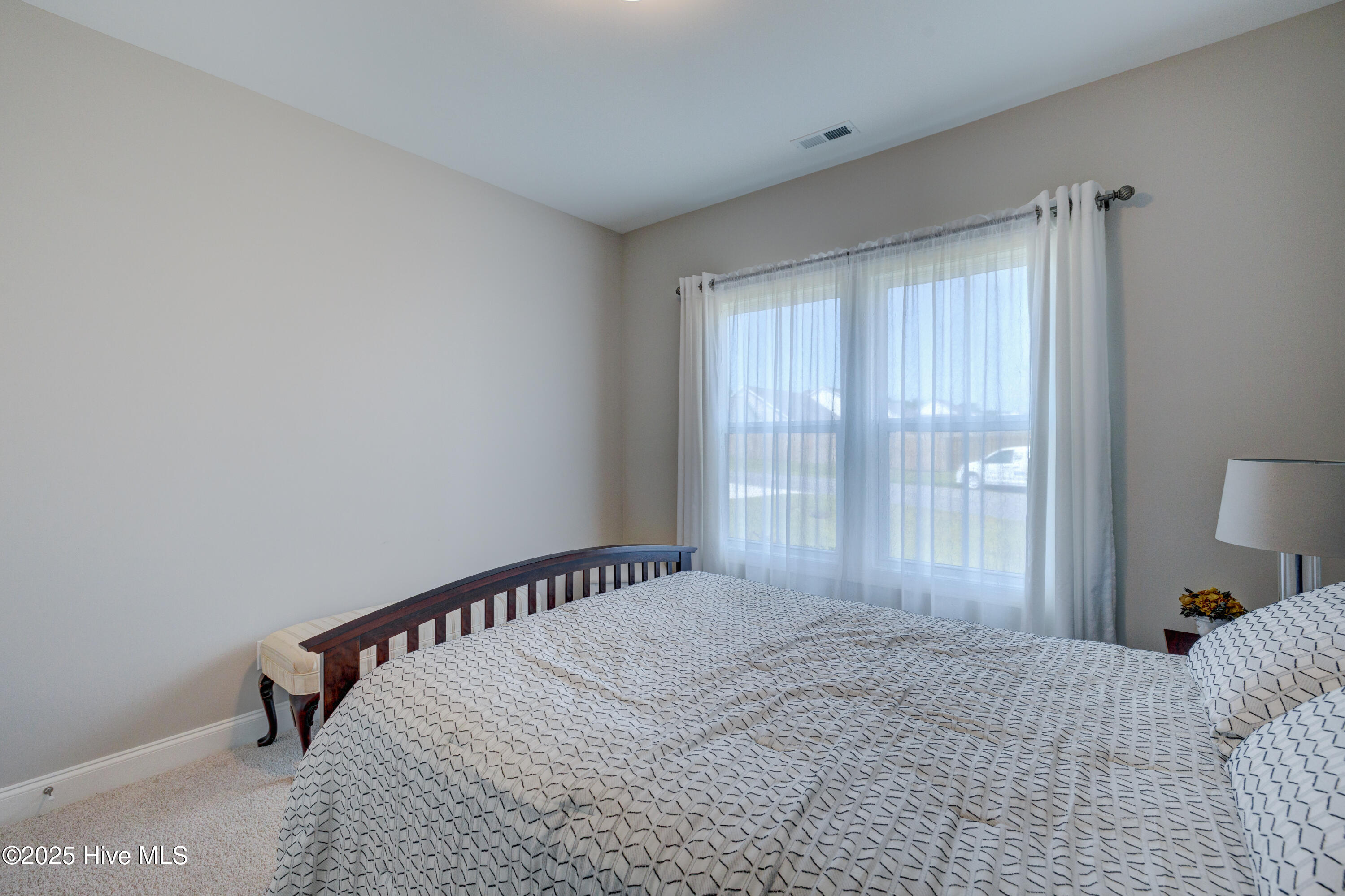 49 W Hennings Way