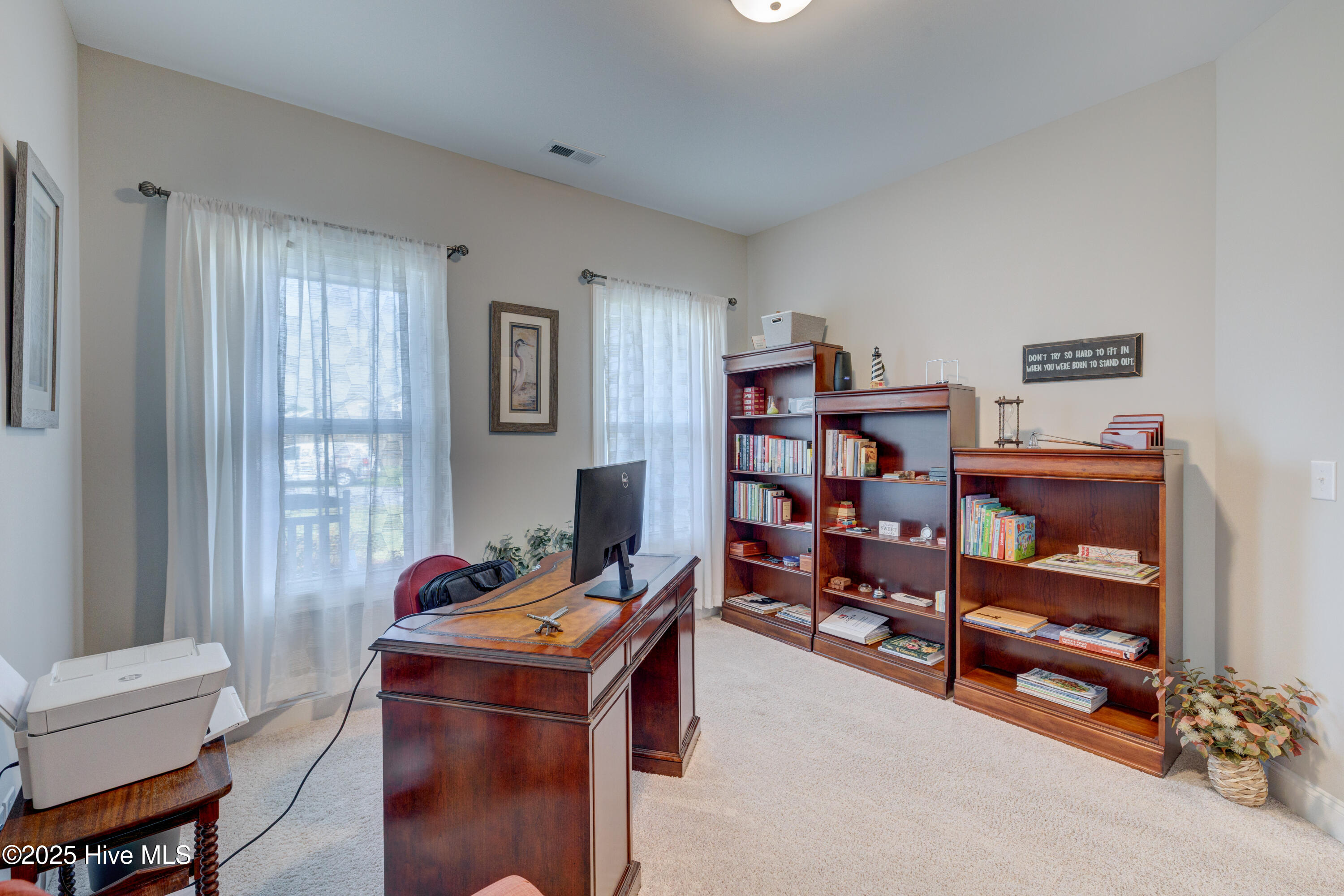 49 W Hennings Way