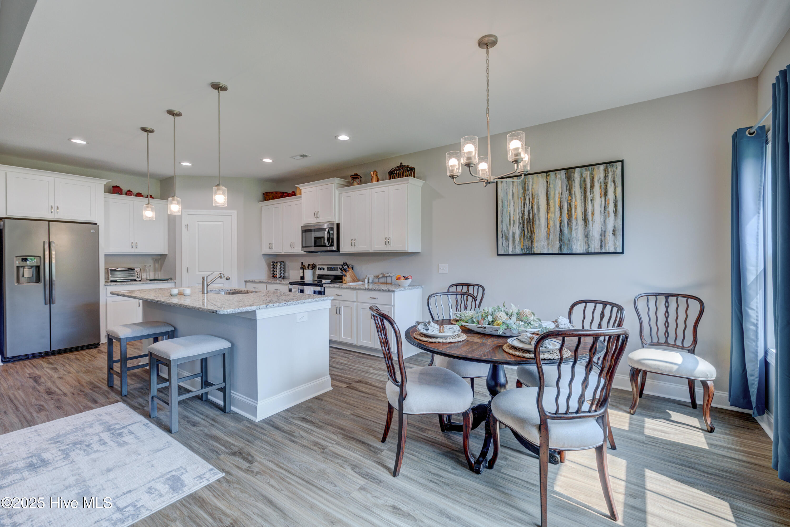 49 W Hennings Way