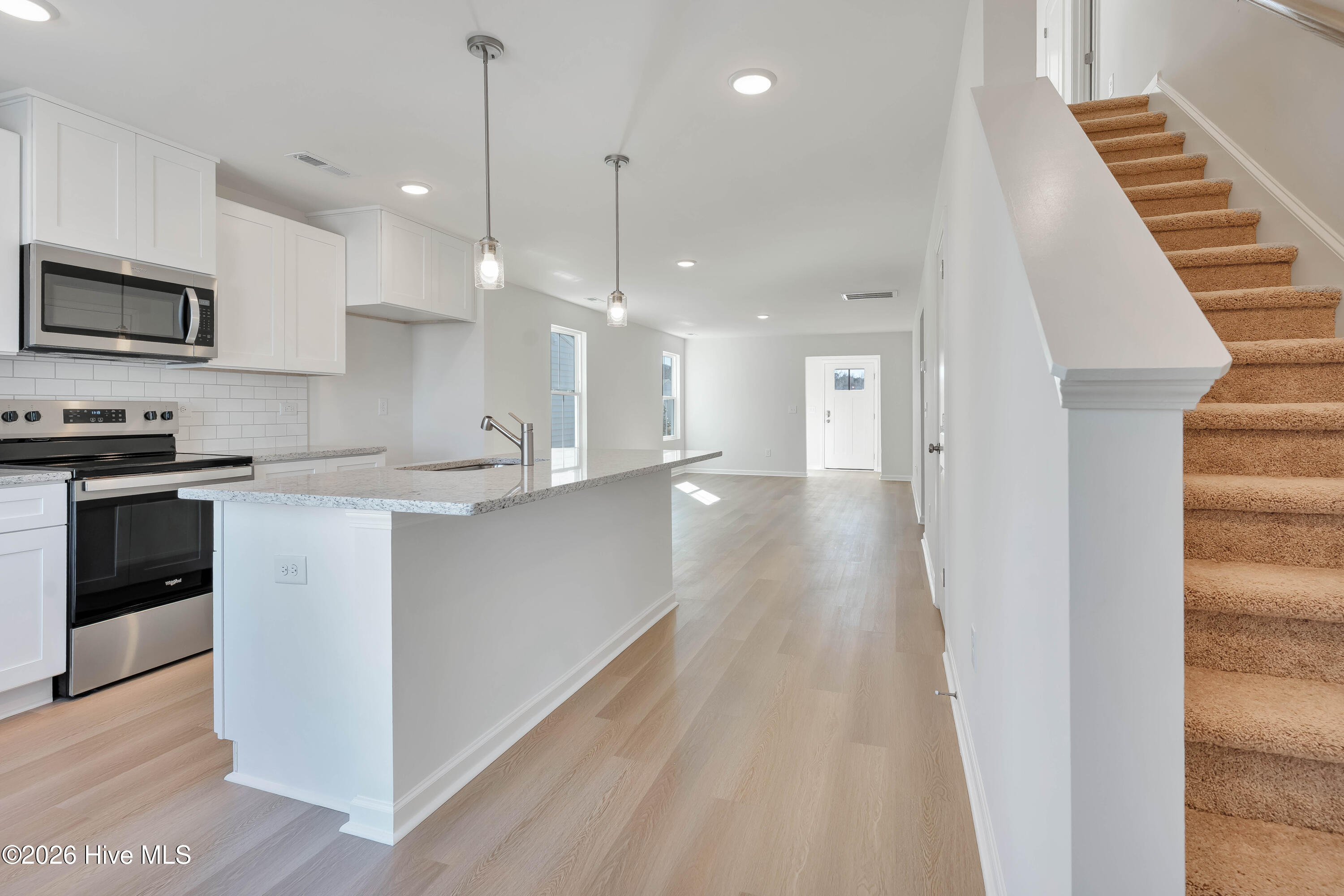 20 W Pioneer Way 129