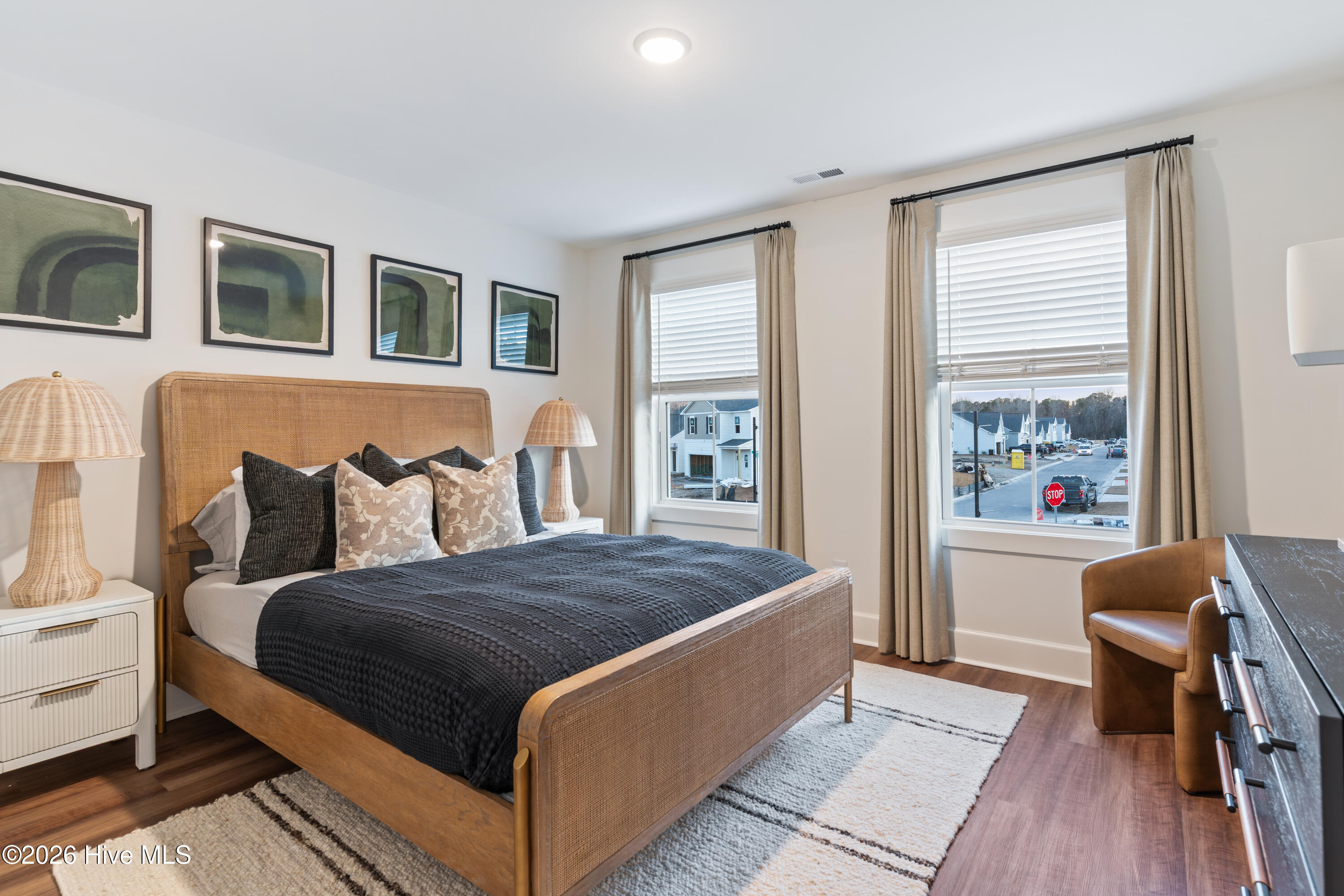 20 W Pioneer Way 129