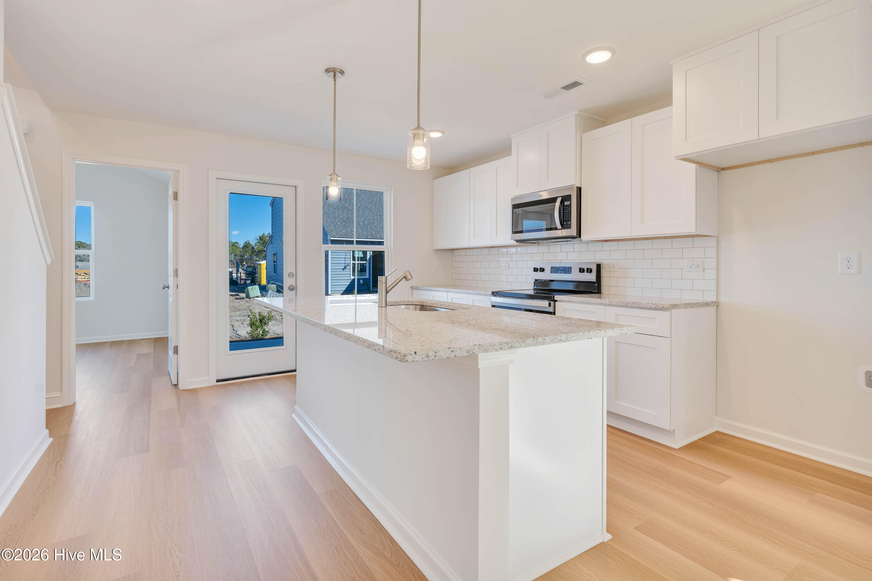 20 W Pioneer Way 129