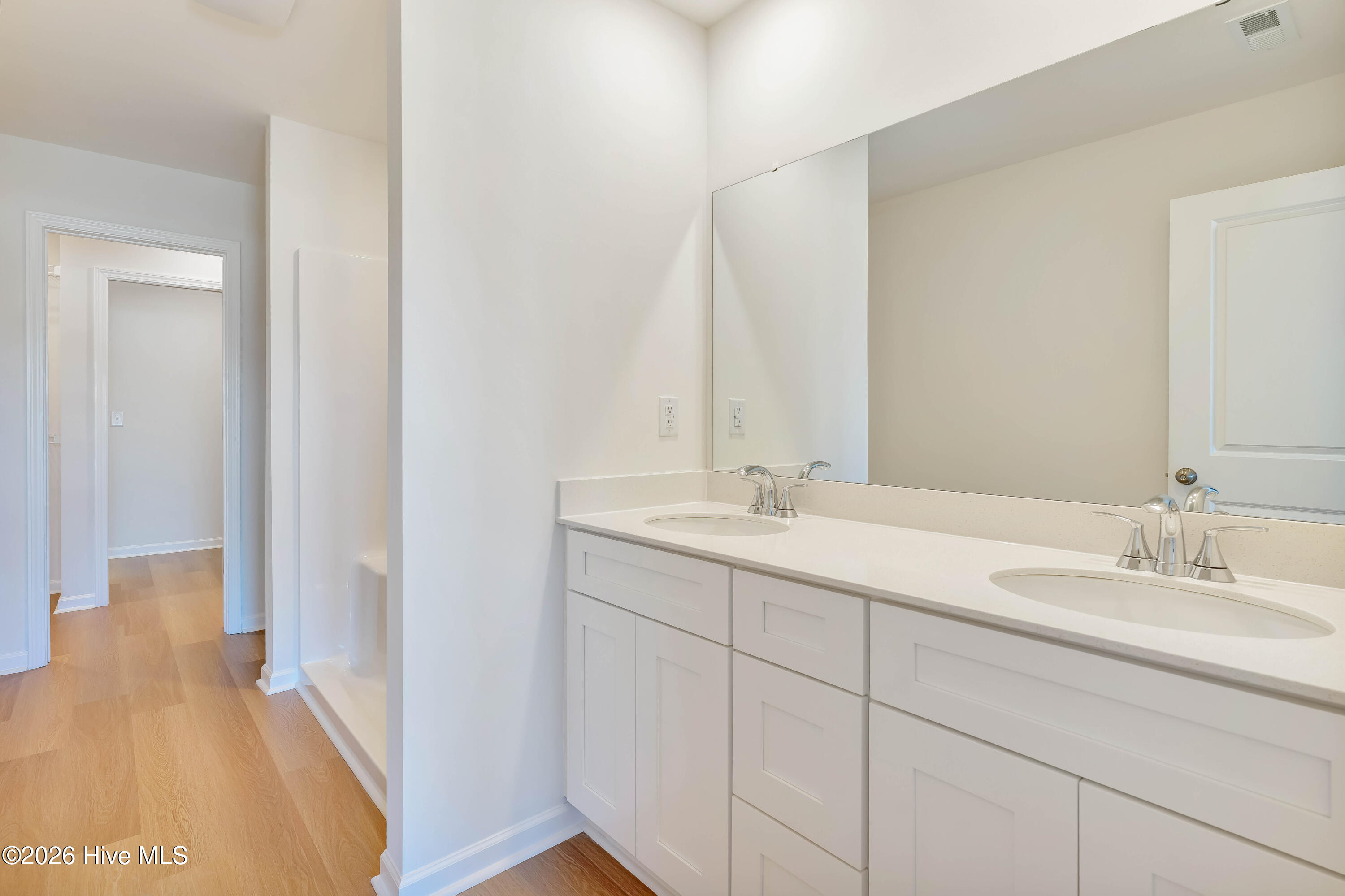 20 W Pioneer Way 129