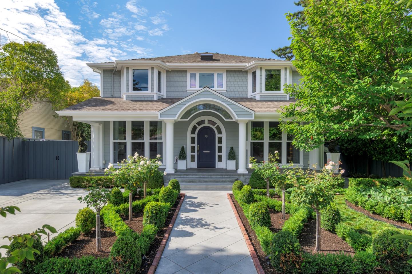 1032 Channing AVE