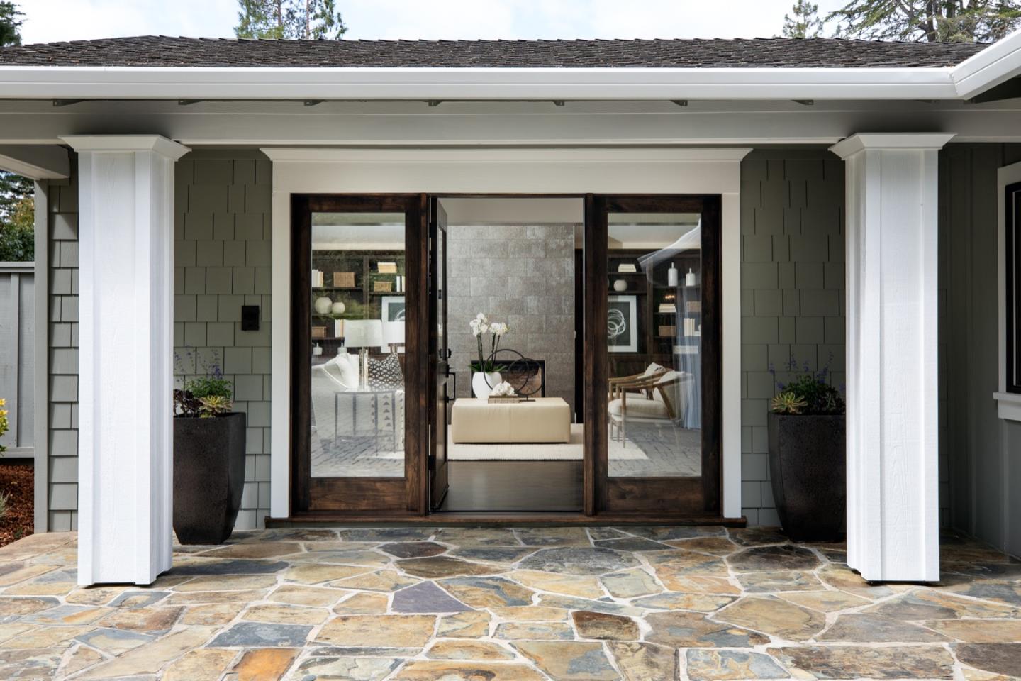884 Santa Rita AVE