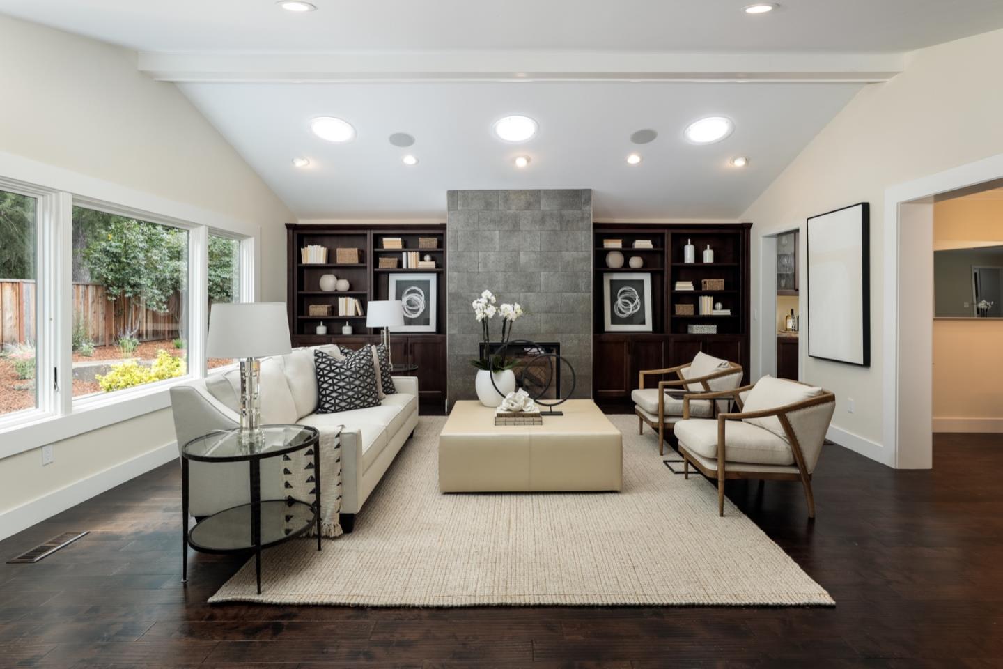 884 Santa Rita AVE