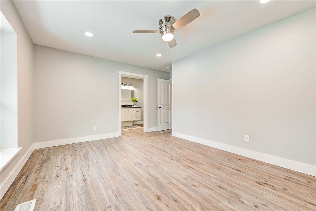1624 Hawthorne Court