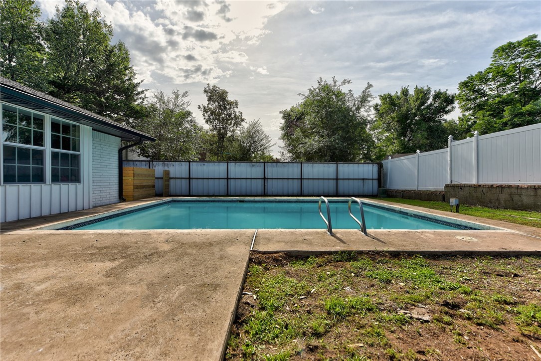 1624 Hawthorne Court