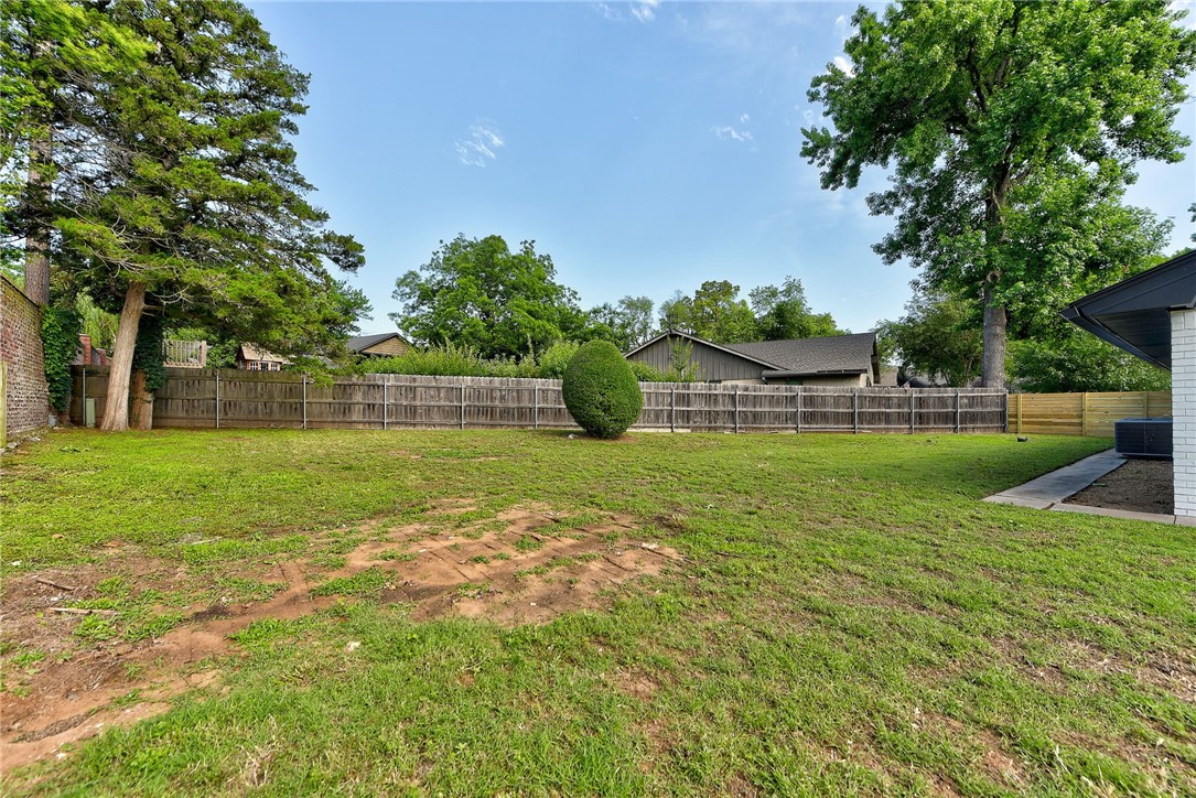 1624 Hawthorne Court
