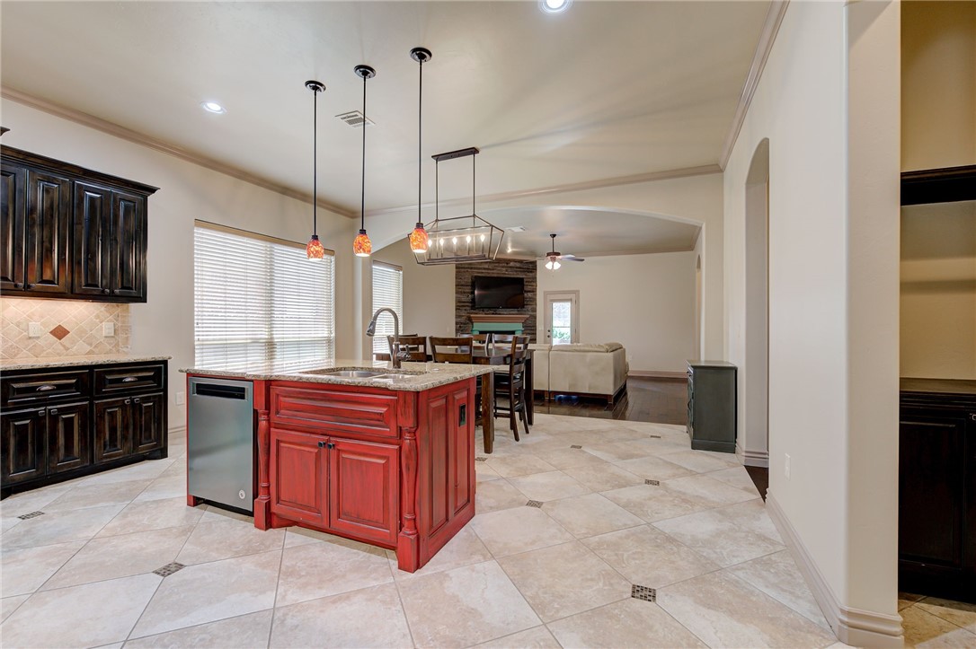 1224 Skyler Way