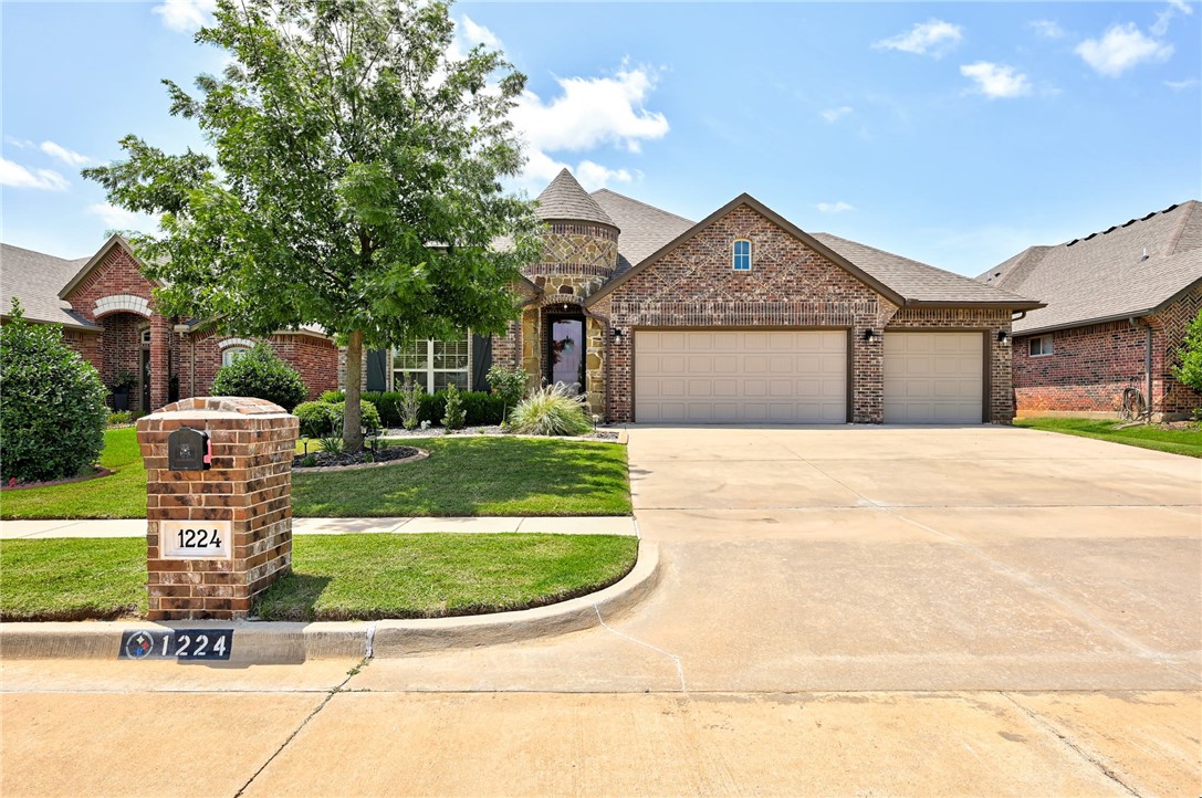 1224 Skyler Way