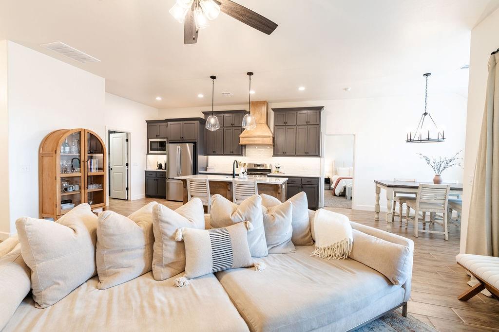 1308 Torrey Pines Road