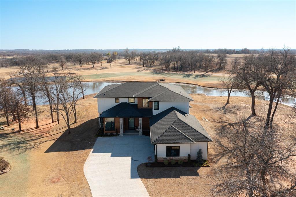 2261 Edgewater Circle