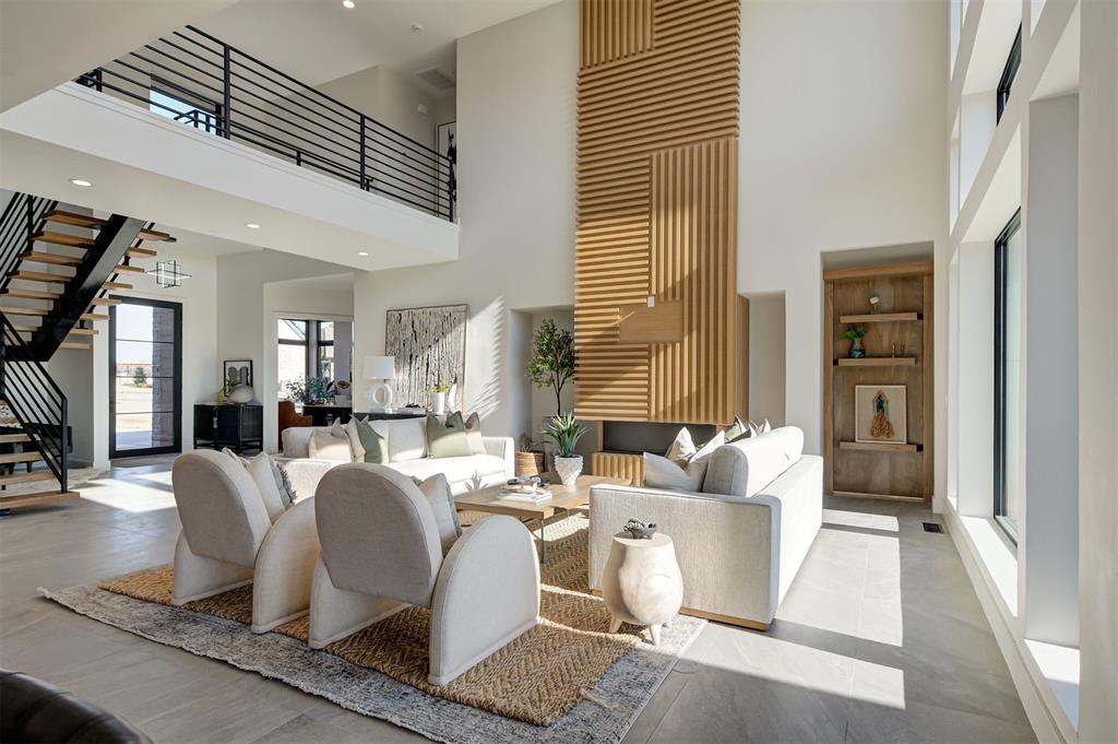 2261 Edgewater Circle