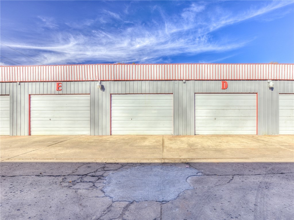 422 N Air Depot Boulevard
