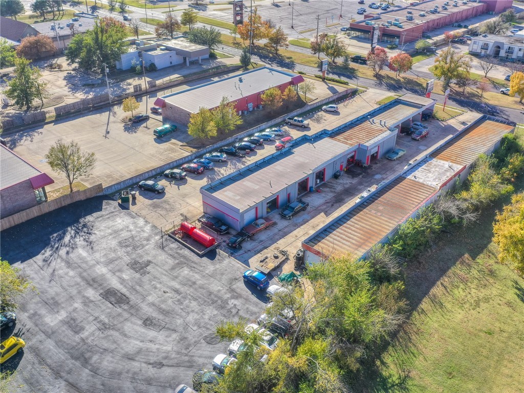 422 N Air Depot Boulevard