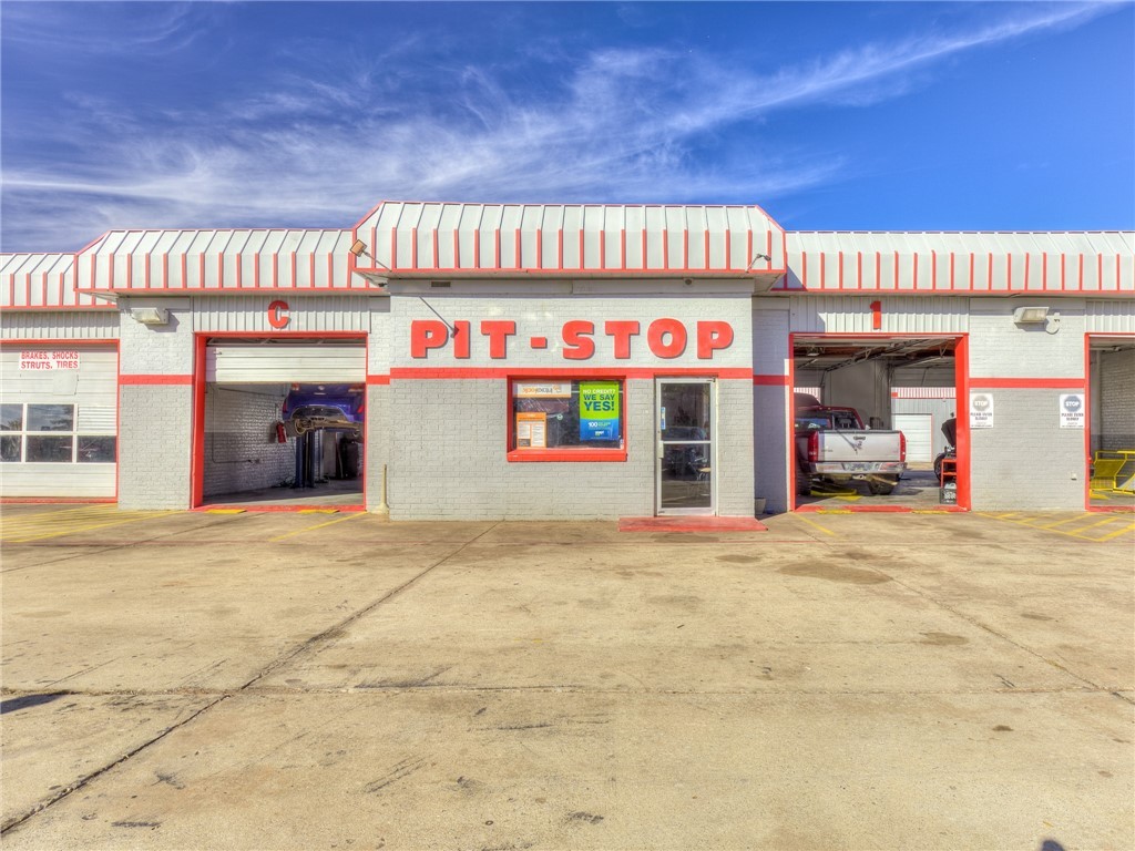 422 N Air Depot Boulevard
