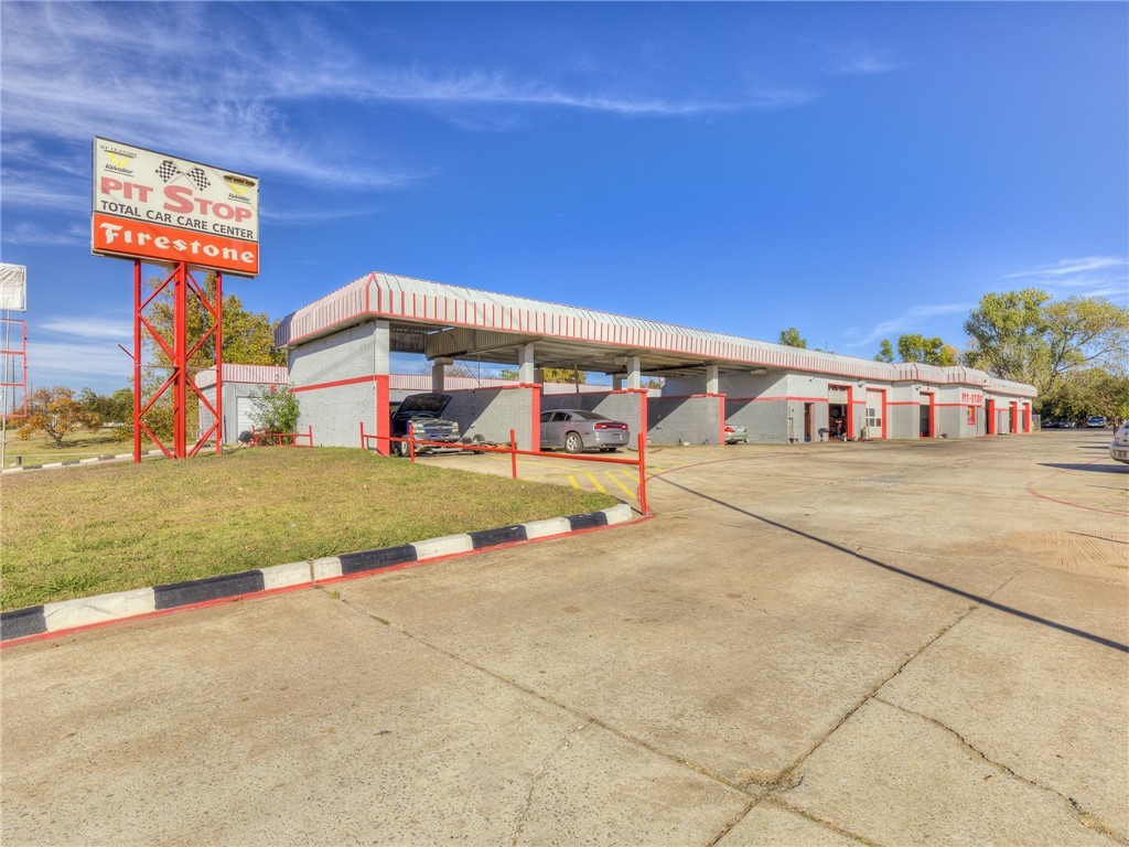 422 N Air Depot Boulevard