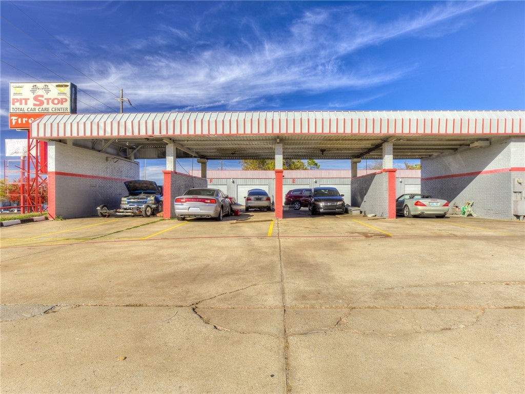 422 N Air Depot Boulevard