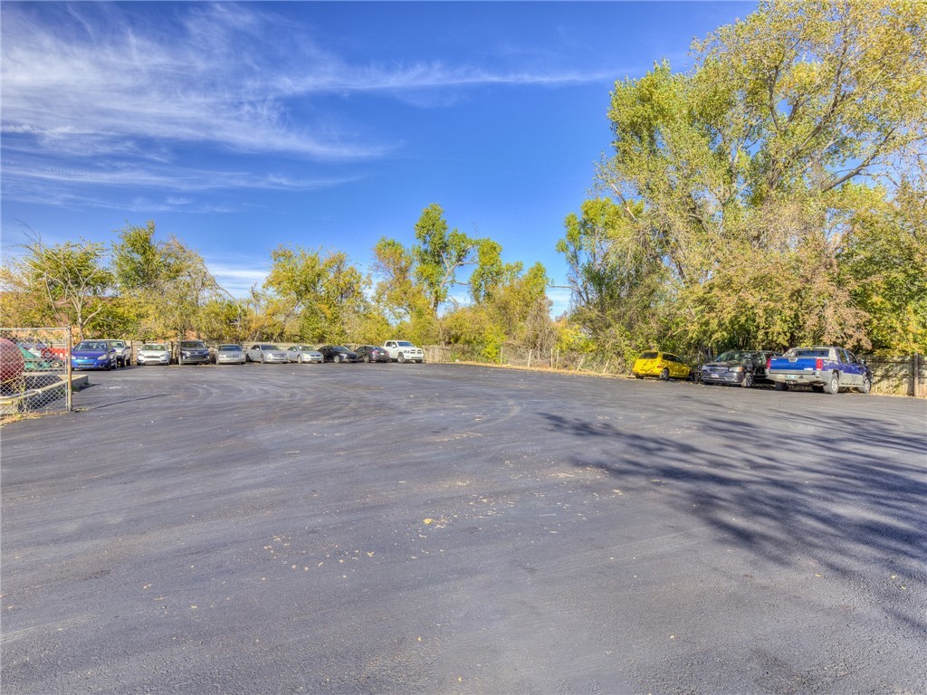 422 N Air Depot Boulevard