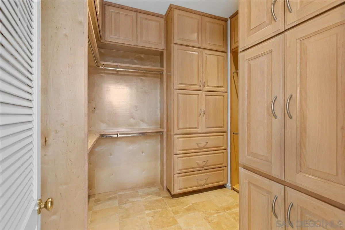 7279 Spoonbill Lane