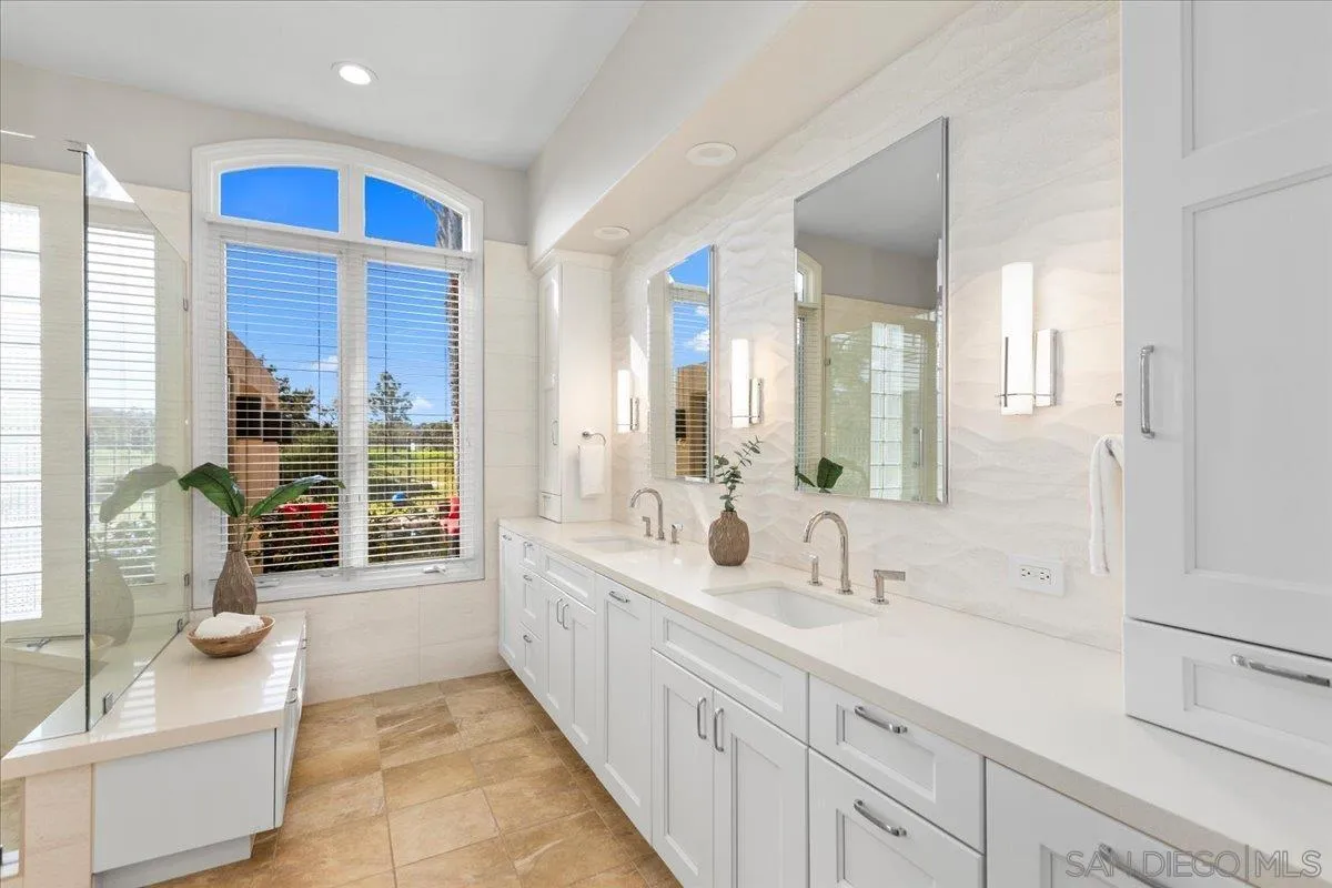 7279 Spoonbill Lane