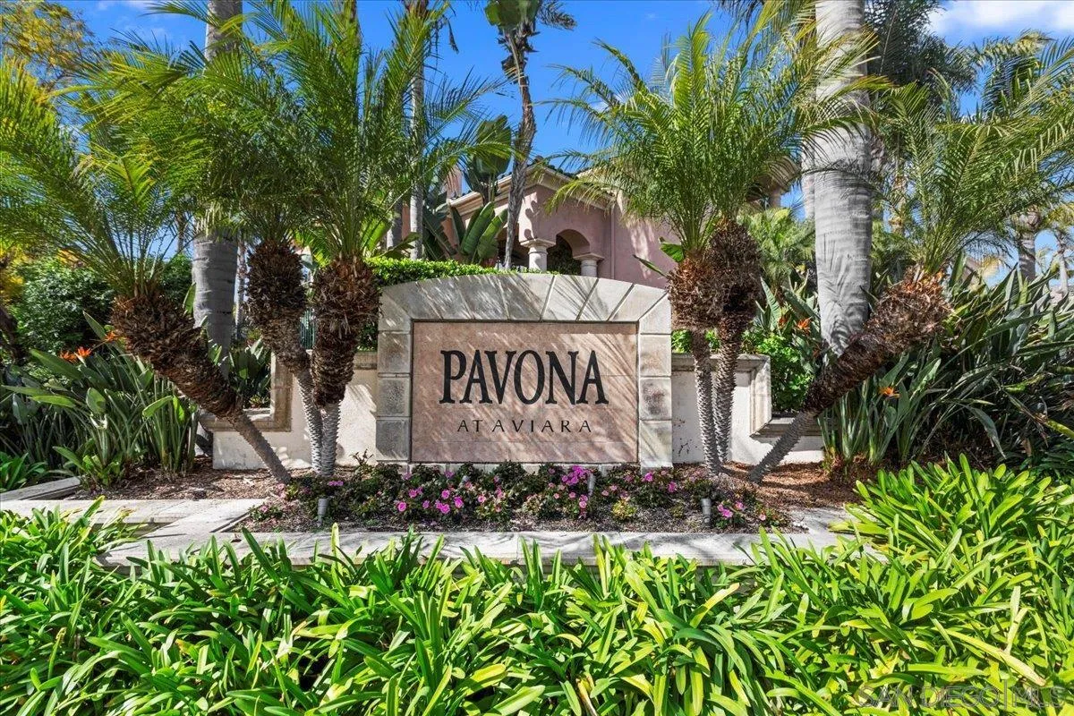 7279 Spoonbill Lane