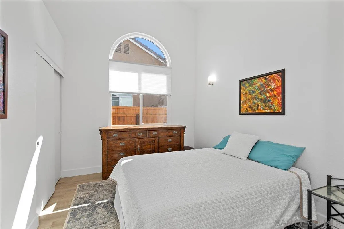 330 Luiseno