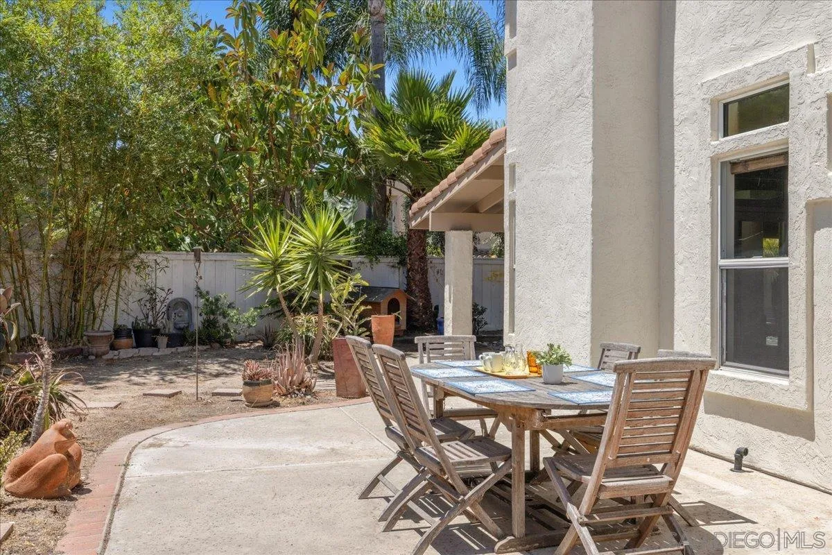 445 De Anza Court