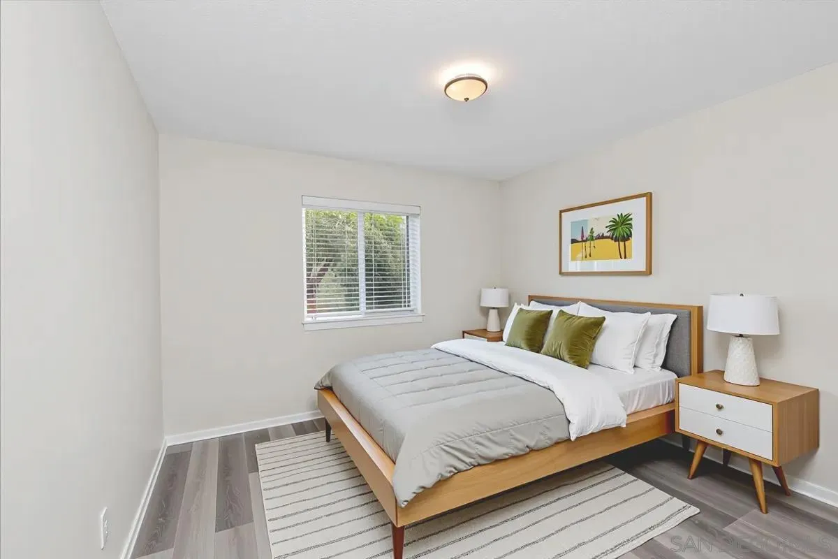 2112 East Vista Way Unit: 8