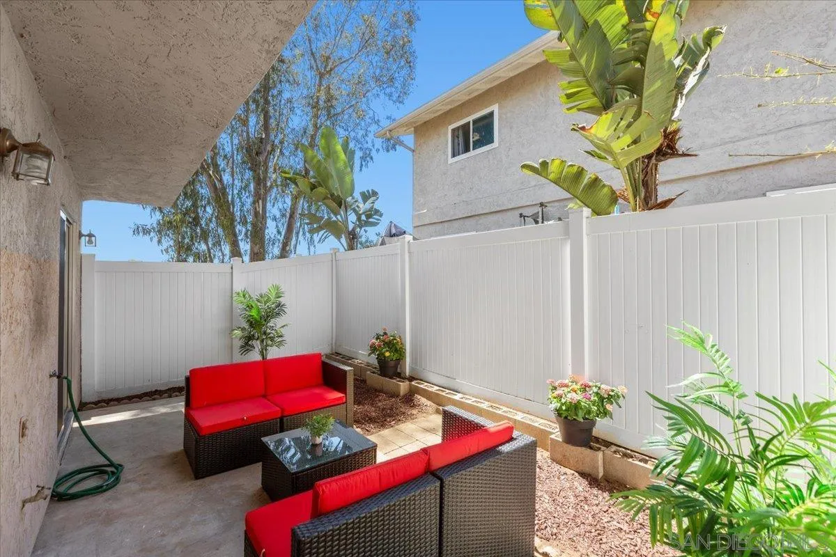 2112 East Vista Way Unit: 8