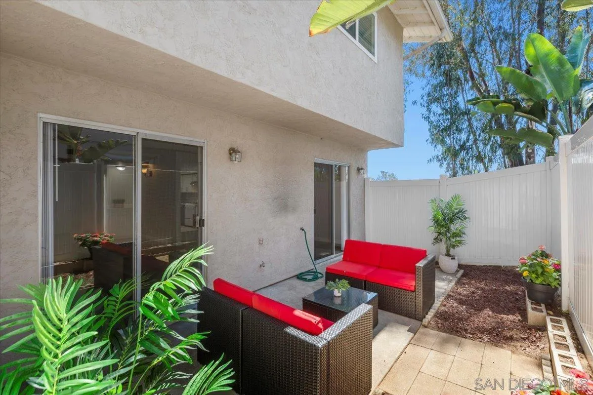 2112 East Vista Way Unit: 8