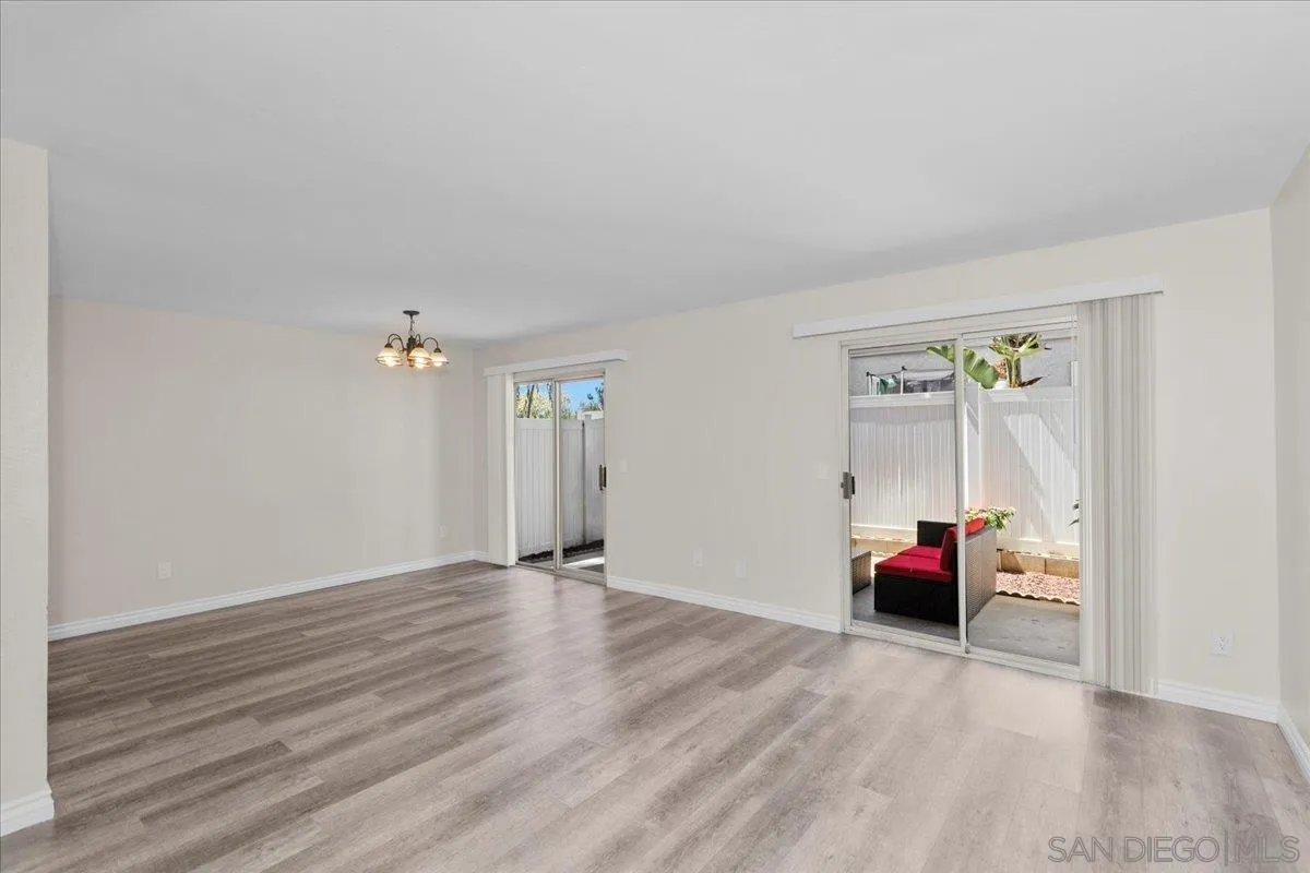 2112 East Vista Way Unit: 8