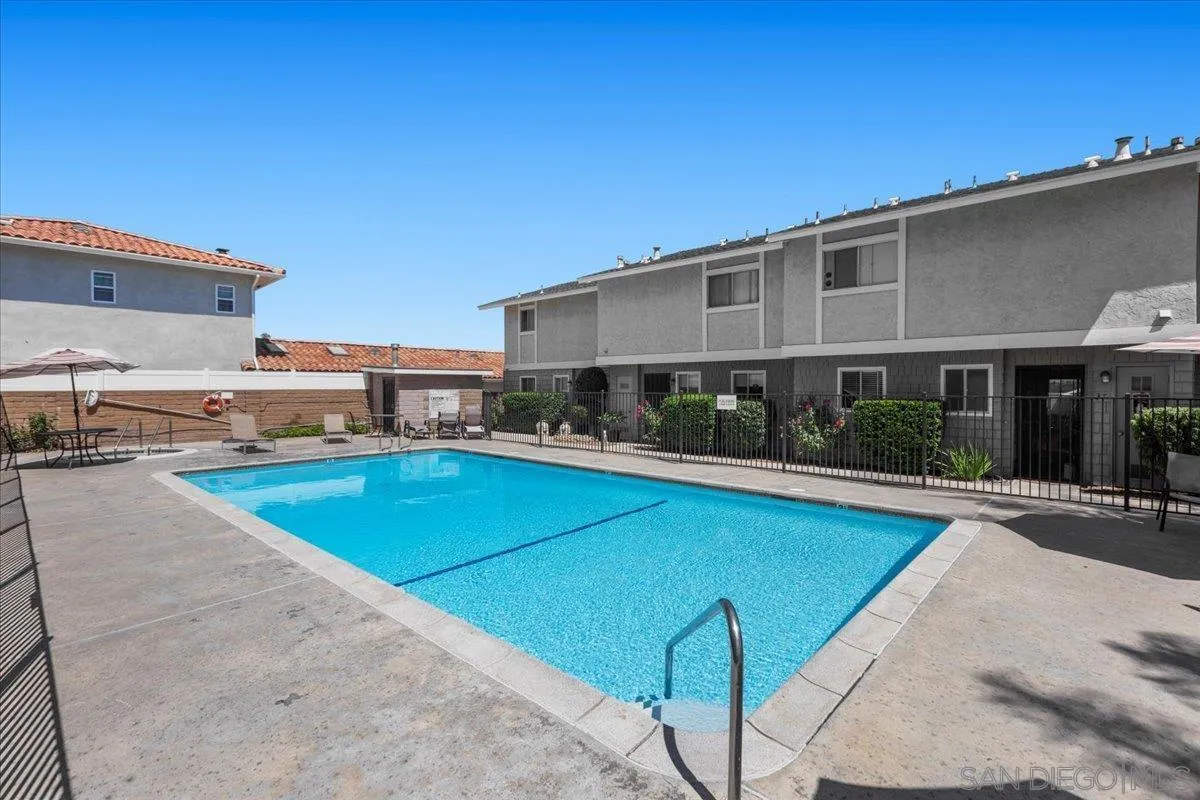 2112 East Vista Way Unit: 8