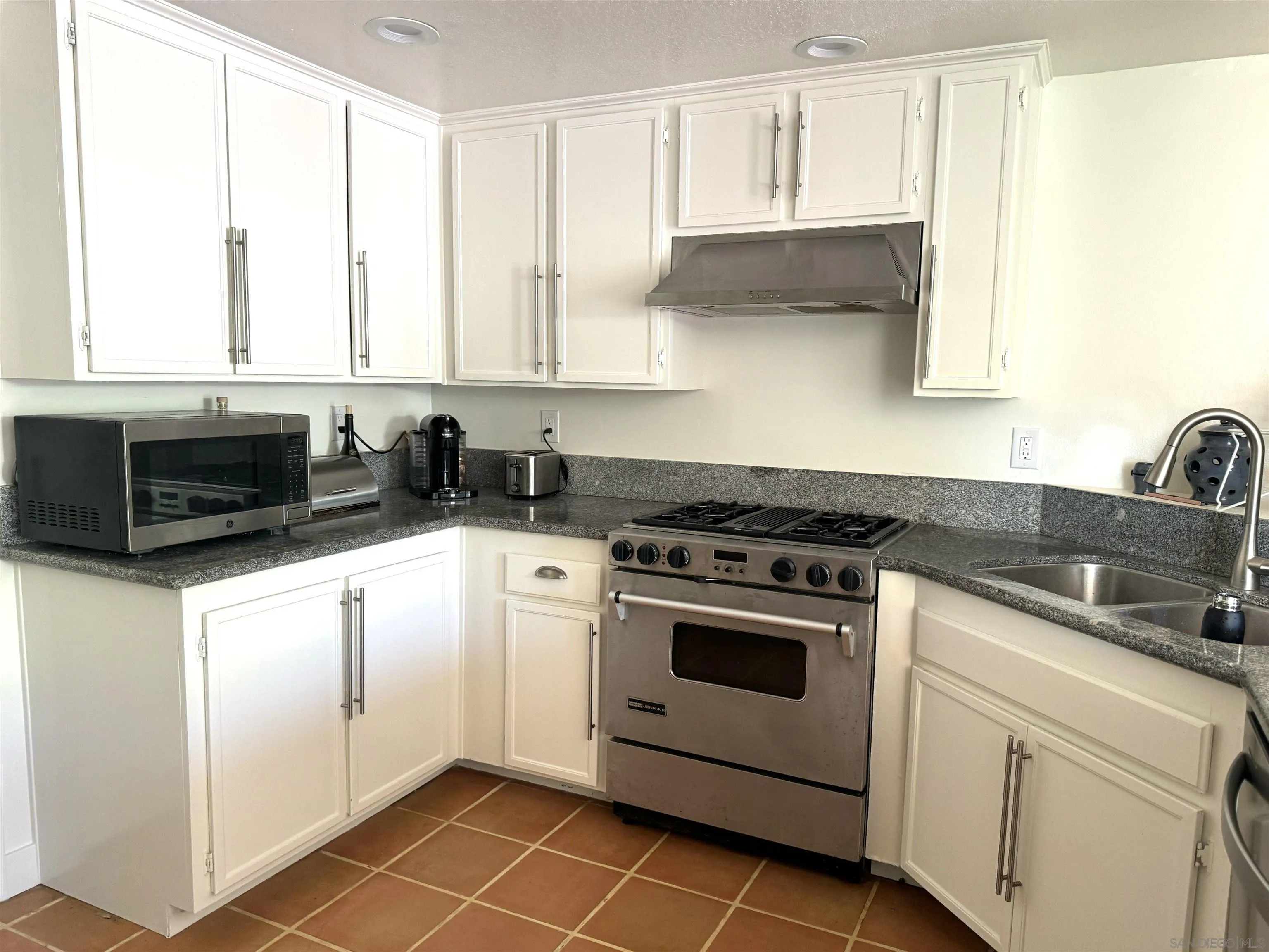 2108 Sea Village Circle