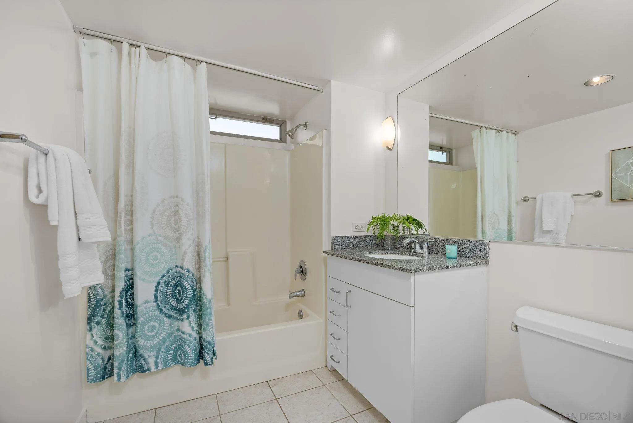 425 W Beech Street Unit 327